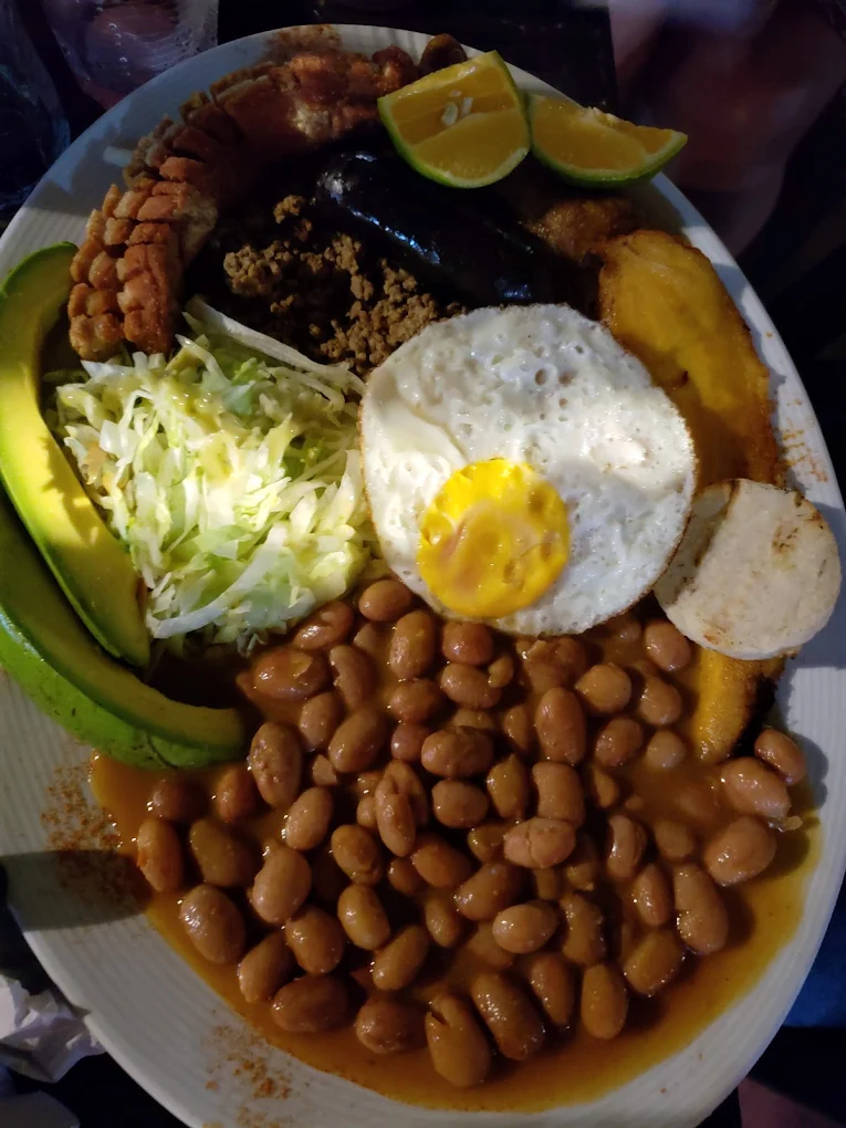 comida pueblito viejo